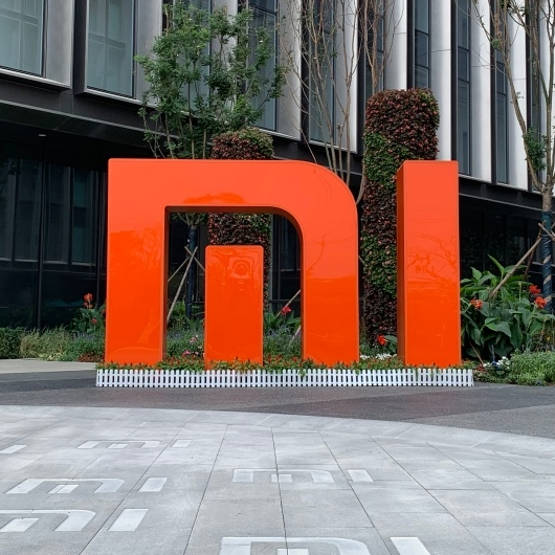 Xiaomi buduje wielką fabrykę smartfonów 5G. Co minutę z taśmy zjedzie ich 60