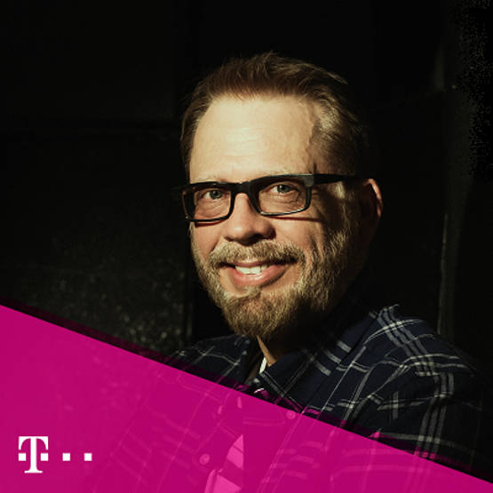 T-Mobile: Tomasz Raczek na telefon, czyli pierwsza pomoc serialowo-filmowa