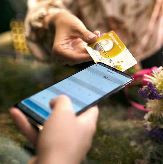PIN on Mobile, zbliżeniowe zakupy w aplikacji mobilnej, są testowane i wdrażane w Polsce