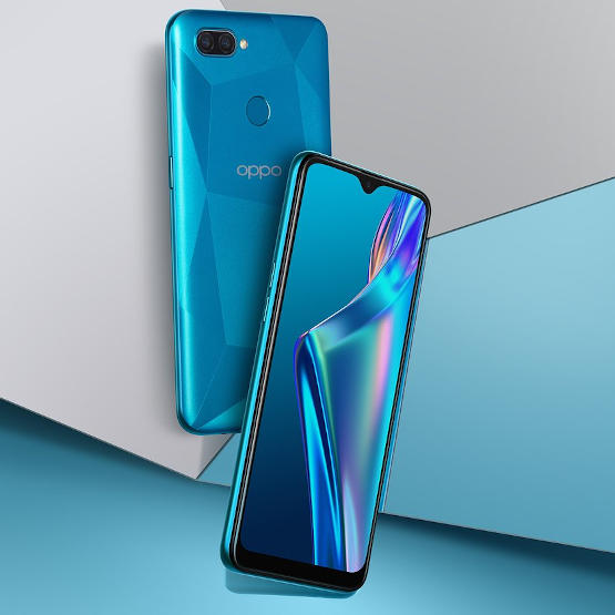 Budżetowy OPPO A12 debiutuje na polskim rynku. Kusi diamentowym połyskiem