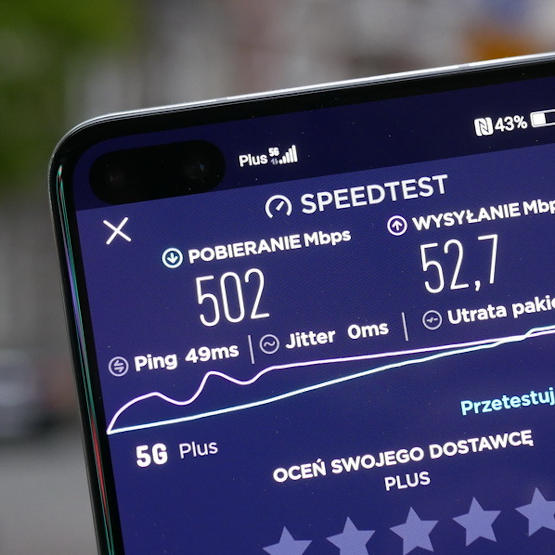 Jak szybkie jest 5G Plusa? Sprawdziliśmy 5 miast Polski i oto wyniki