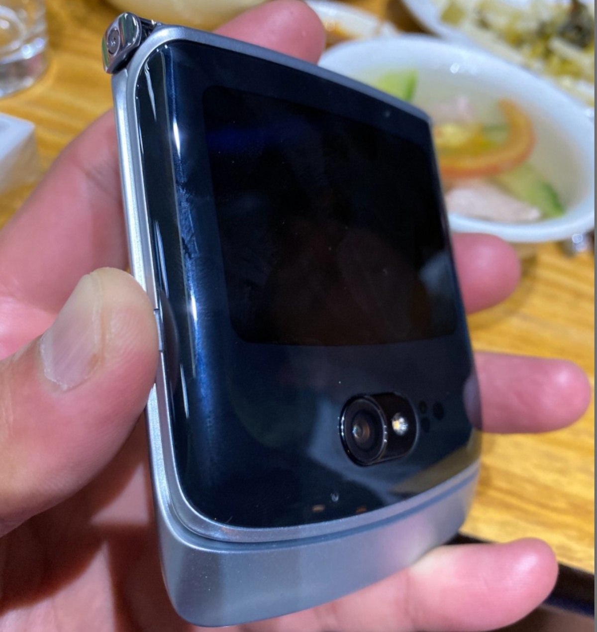 Taka będzie Motorola RAZR 2020