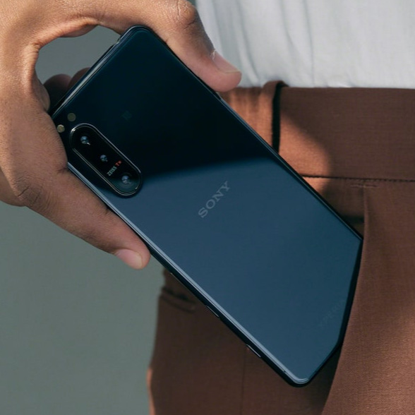 Sony Xperia 5 II - flagowiec mieszczący się w kieszeni