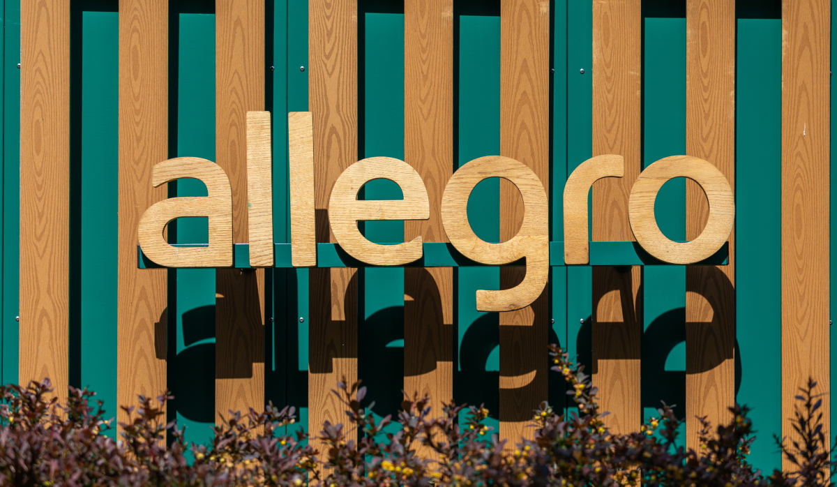 Allegro: nie płacą podczas zakupów, dostają towar, jest ich milion