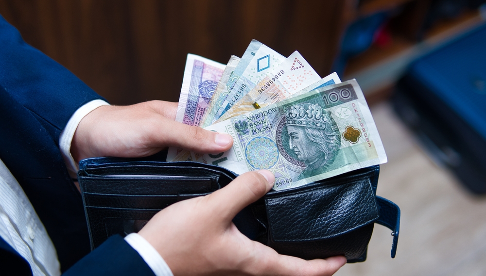 Polacy ciągle w to klikają. Rekordziści tracą setki tysięcy