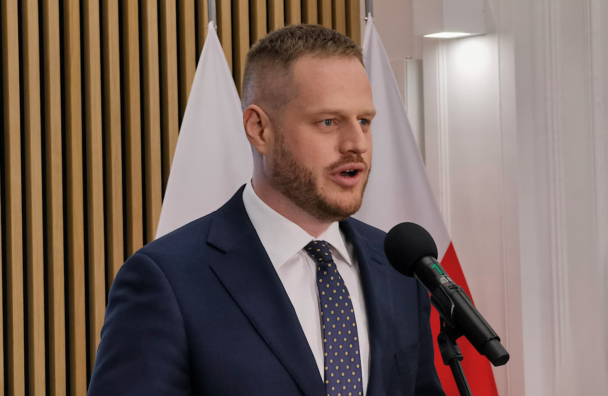 Rząd rozdaje obiecane 2500 zł. Zainteresowani mają 5 lat na odbiór