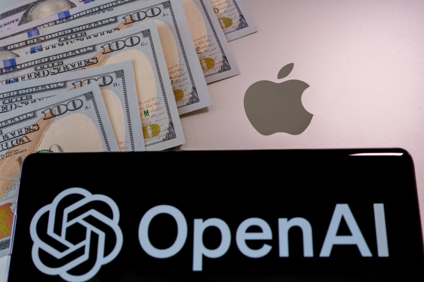 Dwóch gigantów rzuca się na OpenAI. W tle duże pieniądze