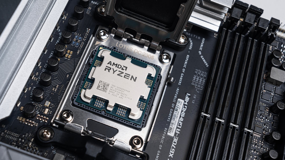 AMD chce przyćmić Intela. Model Ryzen 7 9800X3D pojawi się szybciej