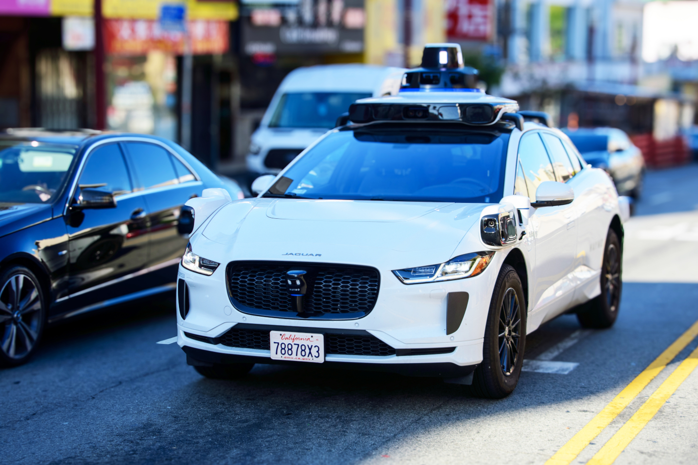 Gigant rynku robotaxi wchodzi do nowego kraju