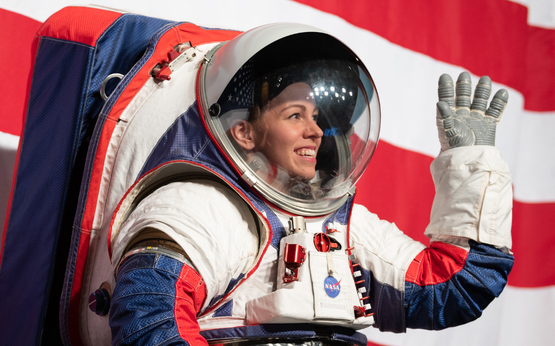 NASA zdradza: nowe kombinezony kosmonautów będą wspomagane przez SI