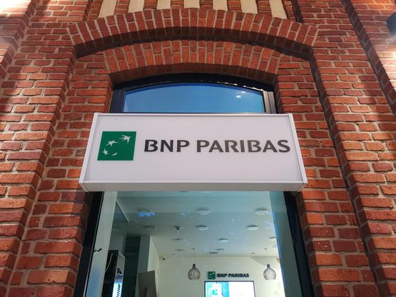 W oddziałach Banku BNP Paribas otworzysz konto i wypłacisz bądź wpłacisz gotówkę bez podpisywania zbędnych wydruków