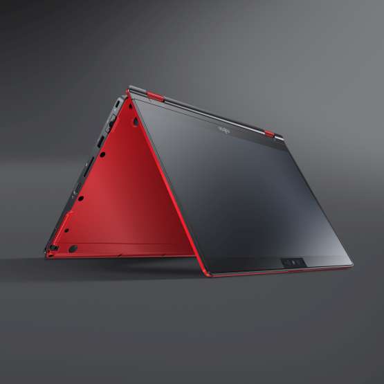 Fujitsu Lifebook U939X - lekki konwertowalny laptop biznesowy z ładowarką indukcyjną dla rysika