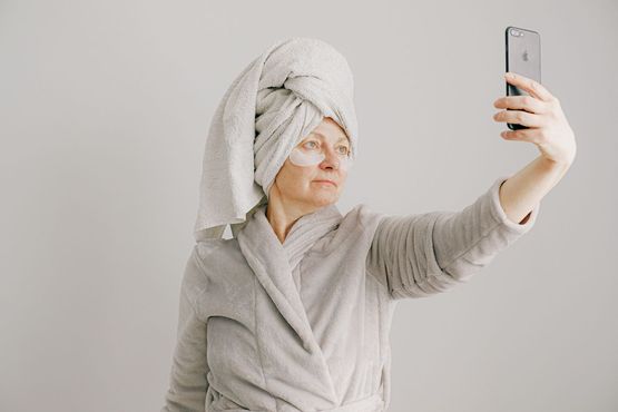 Apple podnosi poprzeczkę. Logowanie nie twarzą, a na bazie... żył na skroniach