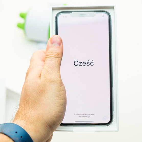 Rozpakowałem smartfon Apple iPhone Xs Max i jestem przerażony