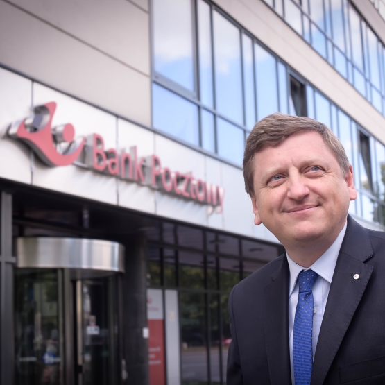 Klienci Banku Pocztowego mogą korzystać z aplikacji EnveloBanku