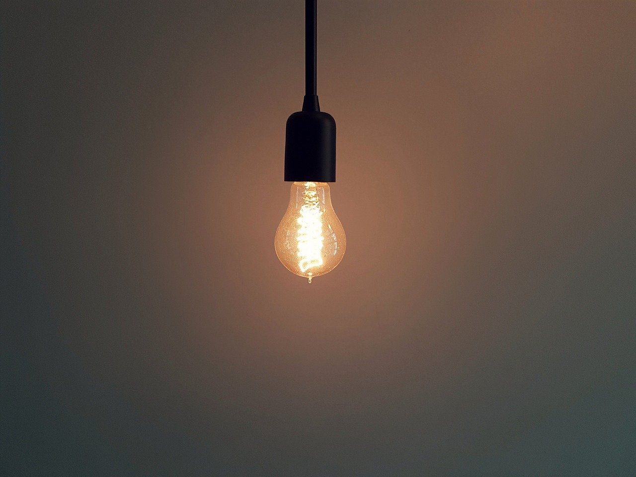 Masz Philips Hue? Masz problem! Oto jak łatwo zhackować żarówki
