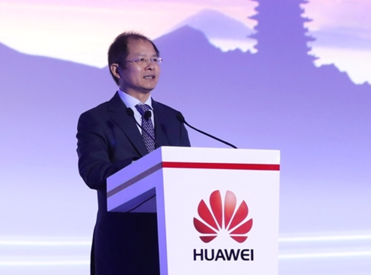 Przetrwanie będzie priorytetem dla Huaweia w 2020 roku - napisał prezes firmy Eric Xu