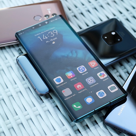 Huawei większość smartfonów sprzedaje w Chinach. Duży wzrost sprzedaży w III kwartale