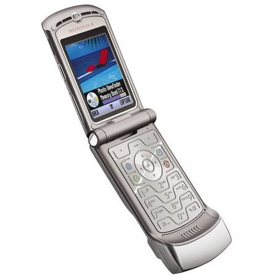 Motorola RAZR wróci na rynek jako składany smartfon. Cena urządzenia może wynieść 1500 dolarów