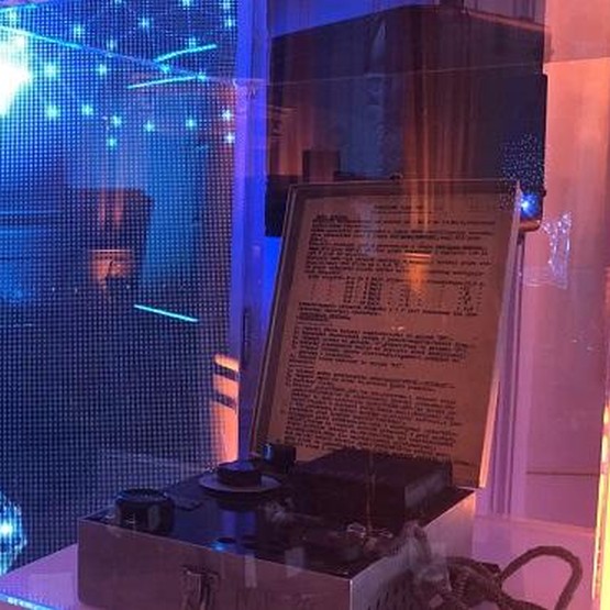 Orange przekazał unikatową radiostację z czasów II Wojny Światowej do Muzeum Historii Polski