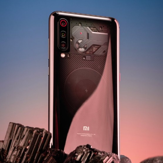 W ciągu miesiąca na rynek trafiło milion smartfonów Xiaomi Mi 9 i pół miliona Mi 9 SE