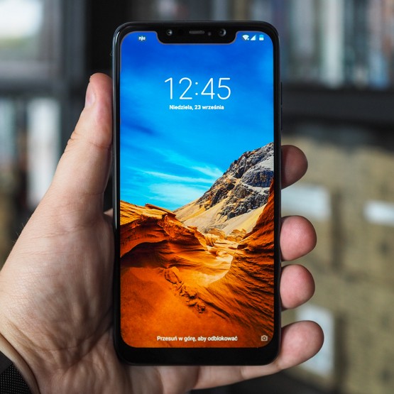 Xiaomi Pocophone F1 śmieje się w twarz Huaweiowi P30 Pro - od teraz nagrywa 4K w 60 klatkach na sekundę