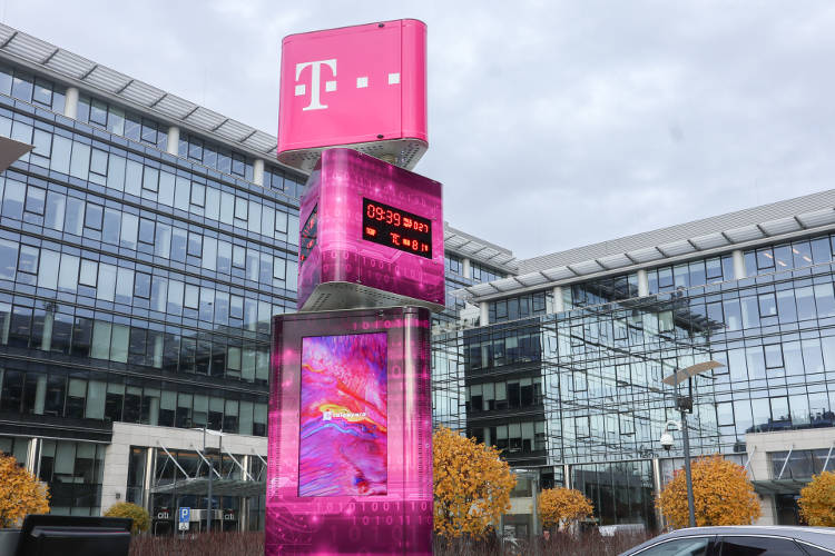 T-Mobile chwali się "pierwszą w Polsce piękną stacją bazową"