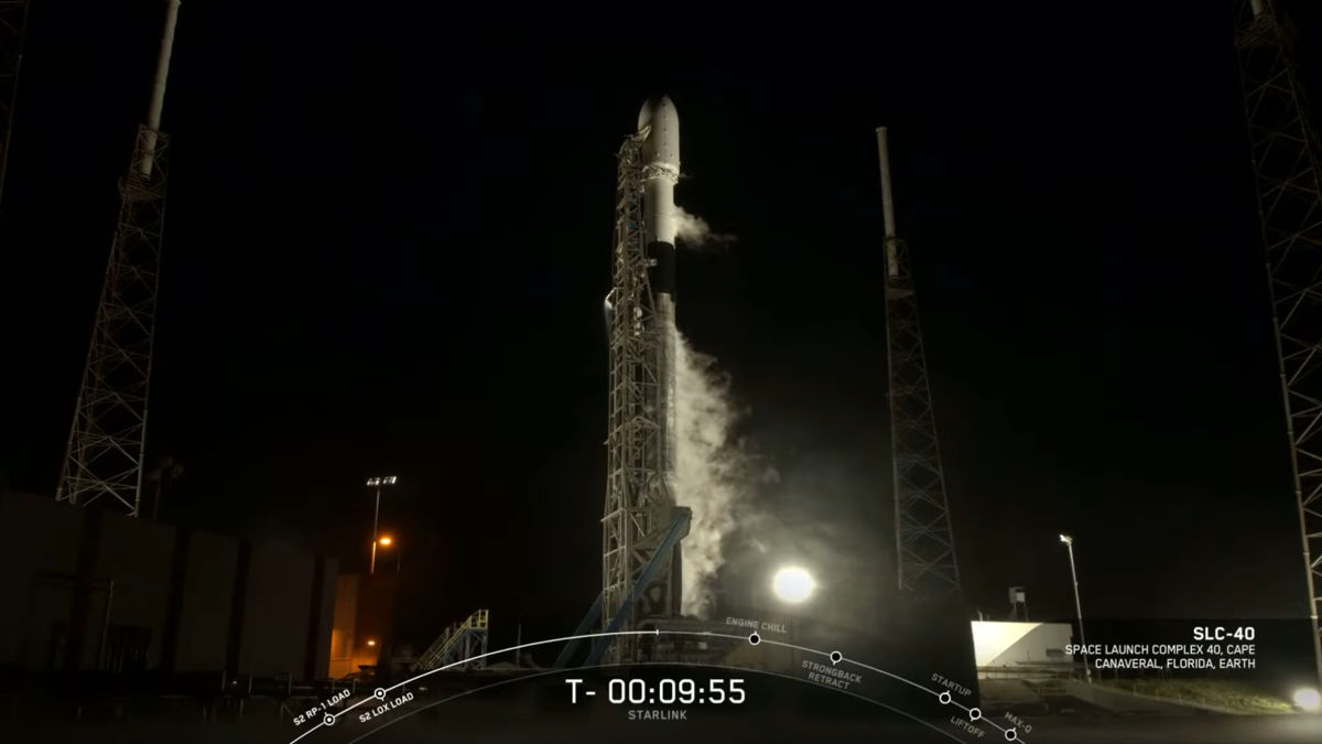 Falcon 9 z satelitami Starlink