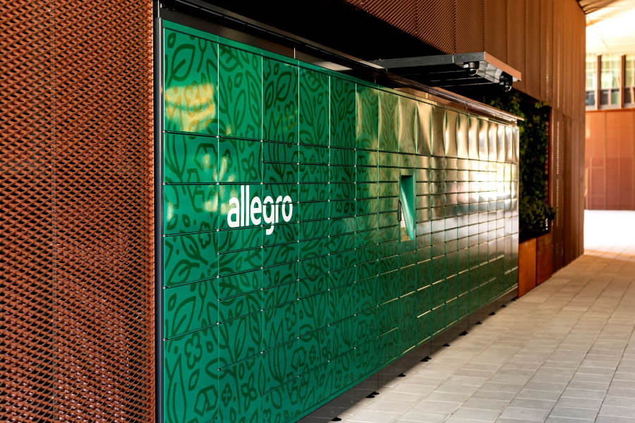 Allegro rozpoczęło budowę sieci ekologicznych automatów paczkowych