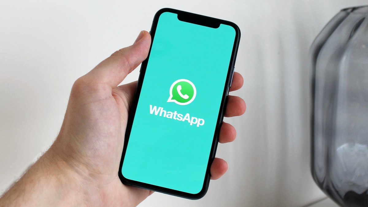 WhatsApp - znikające wiadomości na iOS