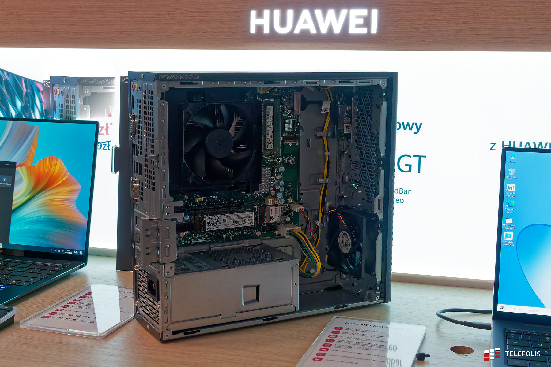 Huawei MateStation S wnętrze