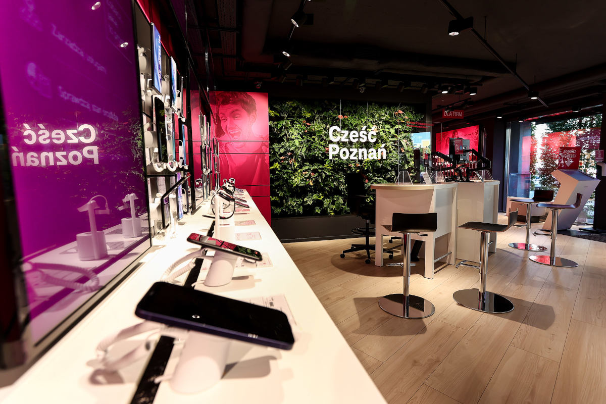 T-Mobile otworzył ogromny salon w Poznaniu. „Najbardziej nowoczesny”