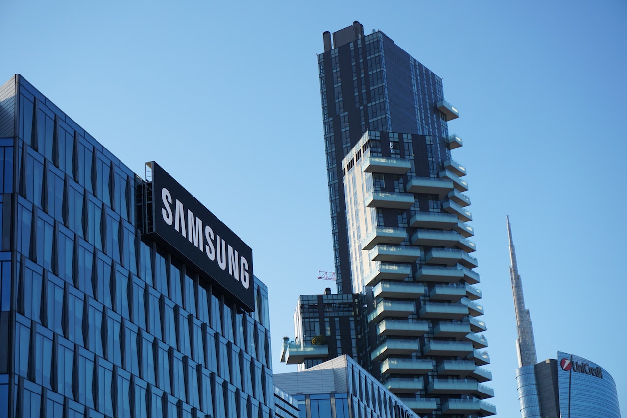 Samsung ukarany. Miał wymuszać na sklepach podwyżki cen