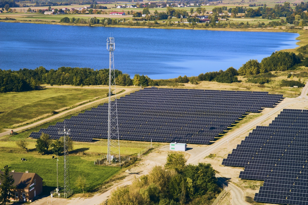 ZE PAK uruchamia największą elektrownię słoneczna w Polsce
