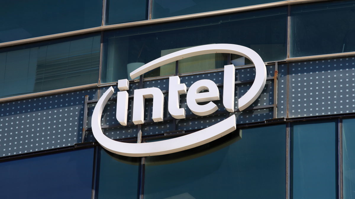 Intel się zbroi. Dział kart graficznych będzie mocniejszy