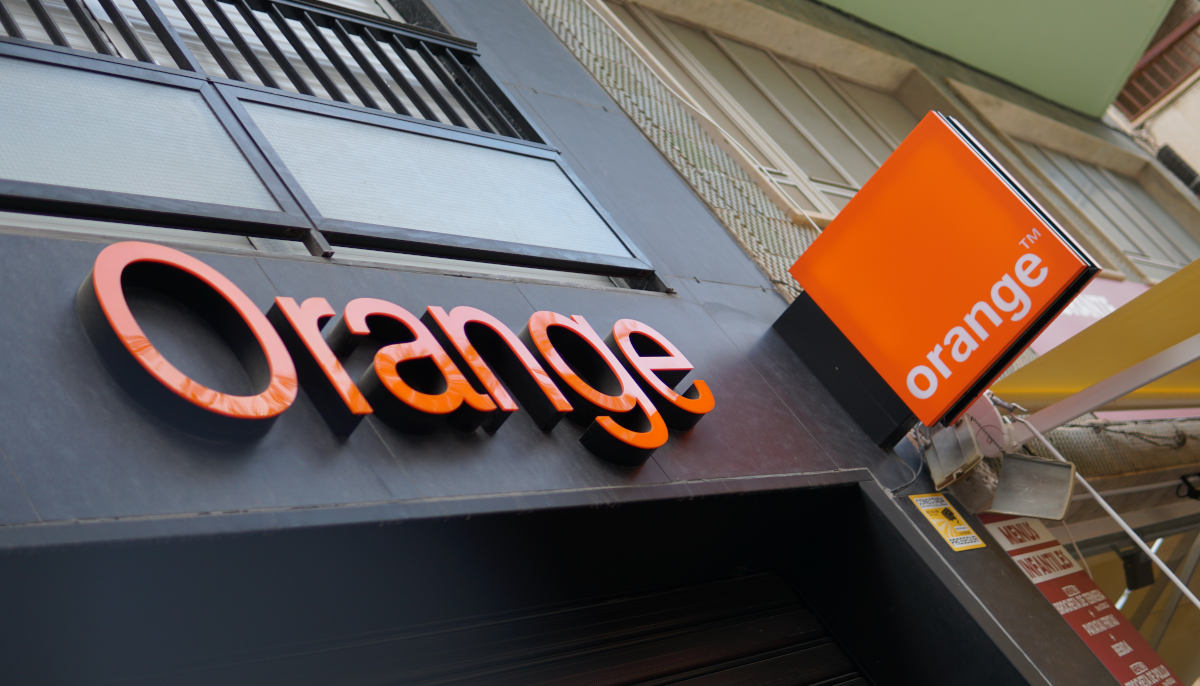Orange Polska przedłuża do końca marca obniżkę cen połączeń