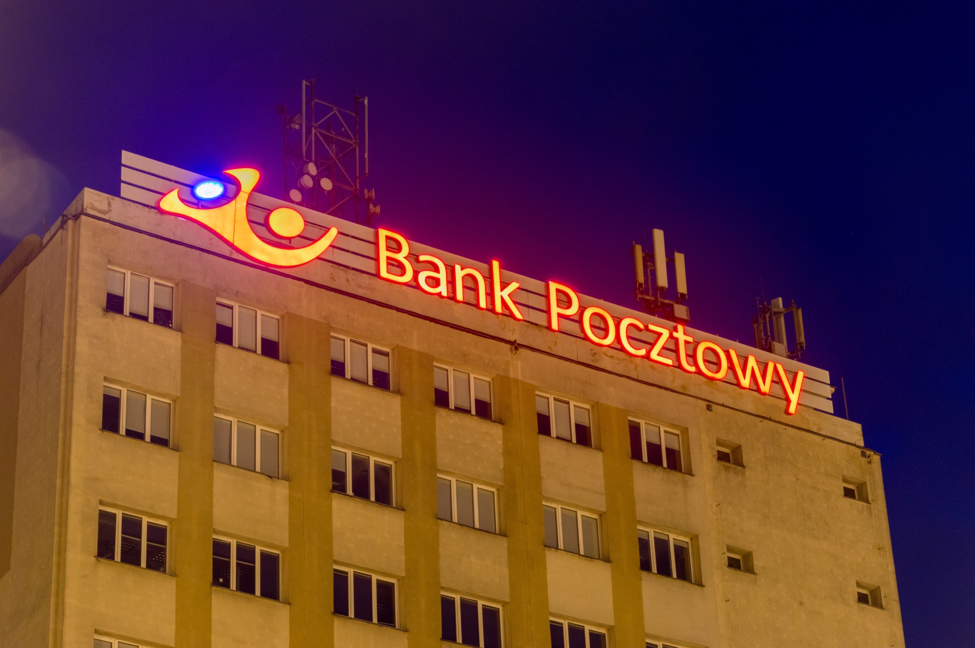 Bank Pocztowy zawiesza przekazy pieniężne do Rosji