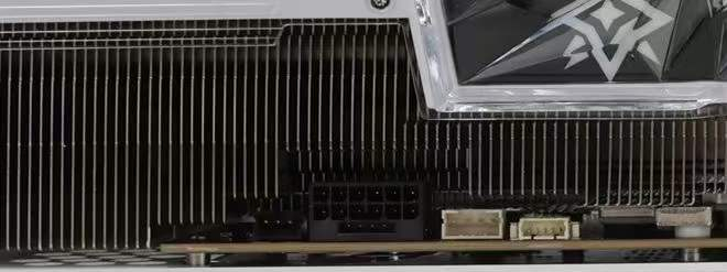 Wyciekły pierwsze zdjęcia autorskich modeli GeForce RTX 3090 Ti