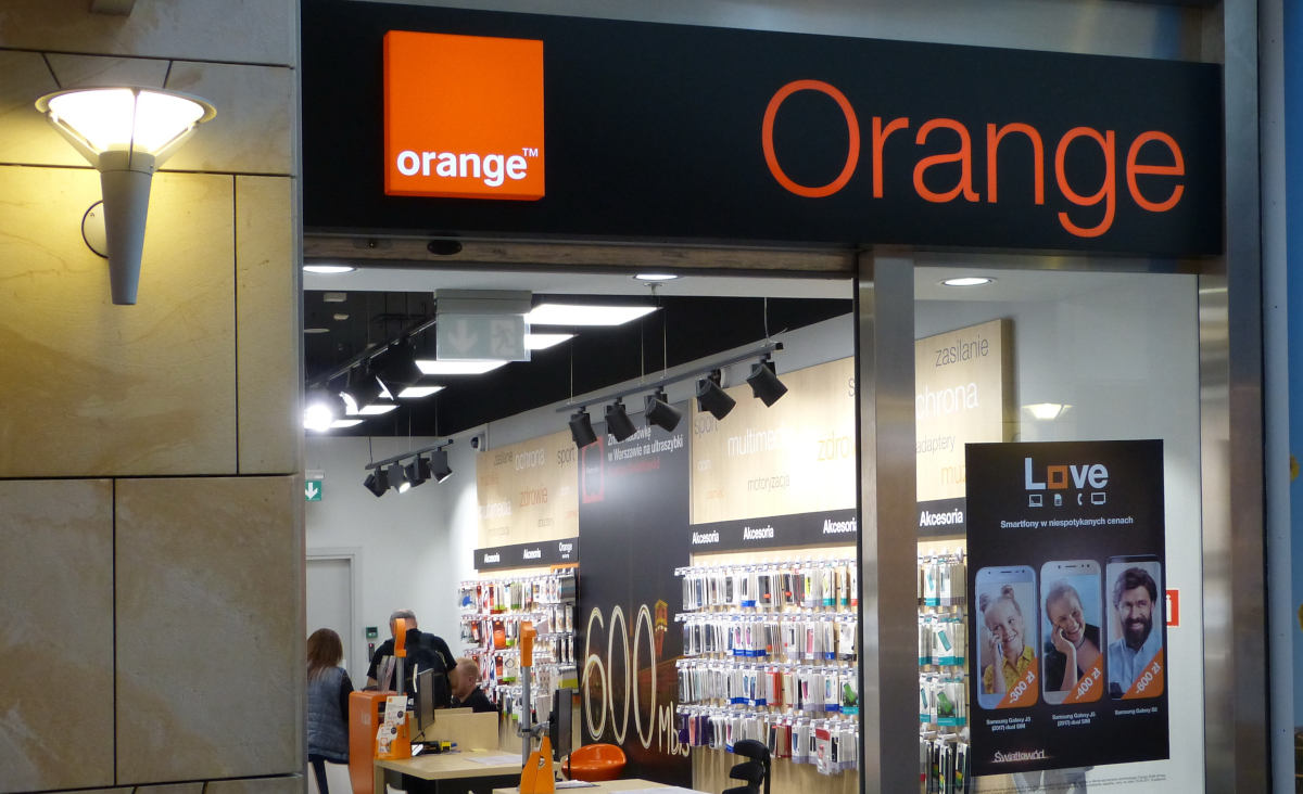 Orange zapłaci trzy raty za smartfo