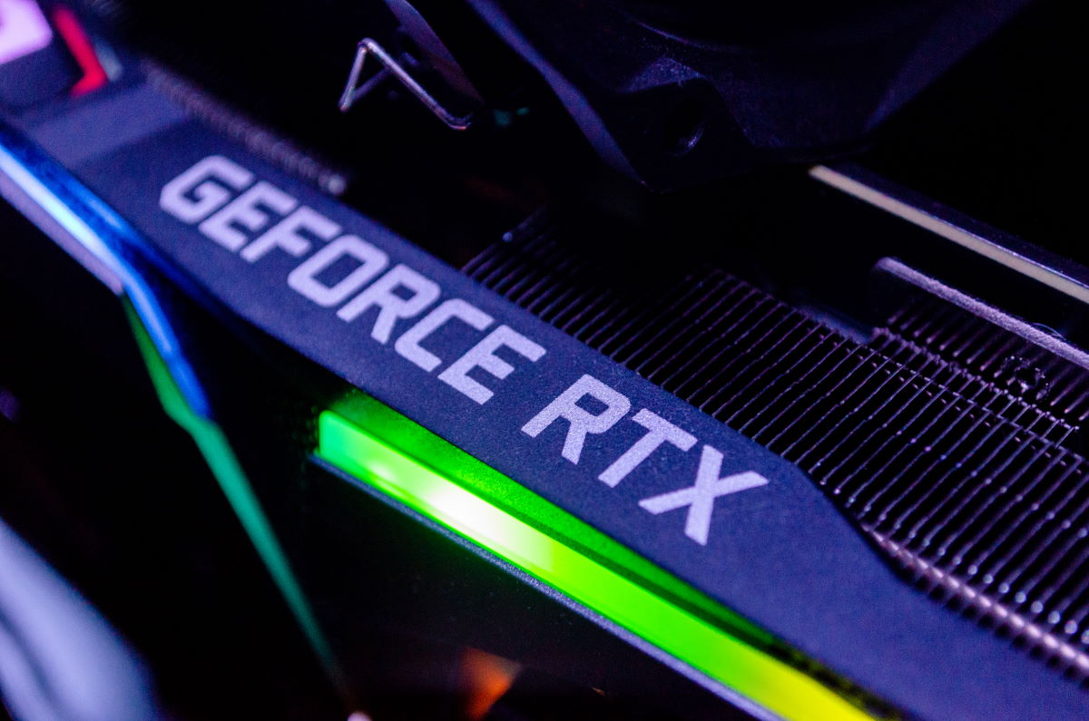 GeForce RTX 4090 Ti na pierwszych renderach. Ta karta jest ogromna