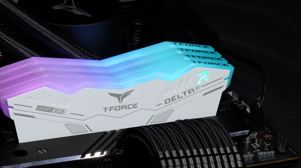 Wydajne moduły RAM DDR5 dla fanów AMD i RGB LED