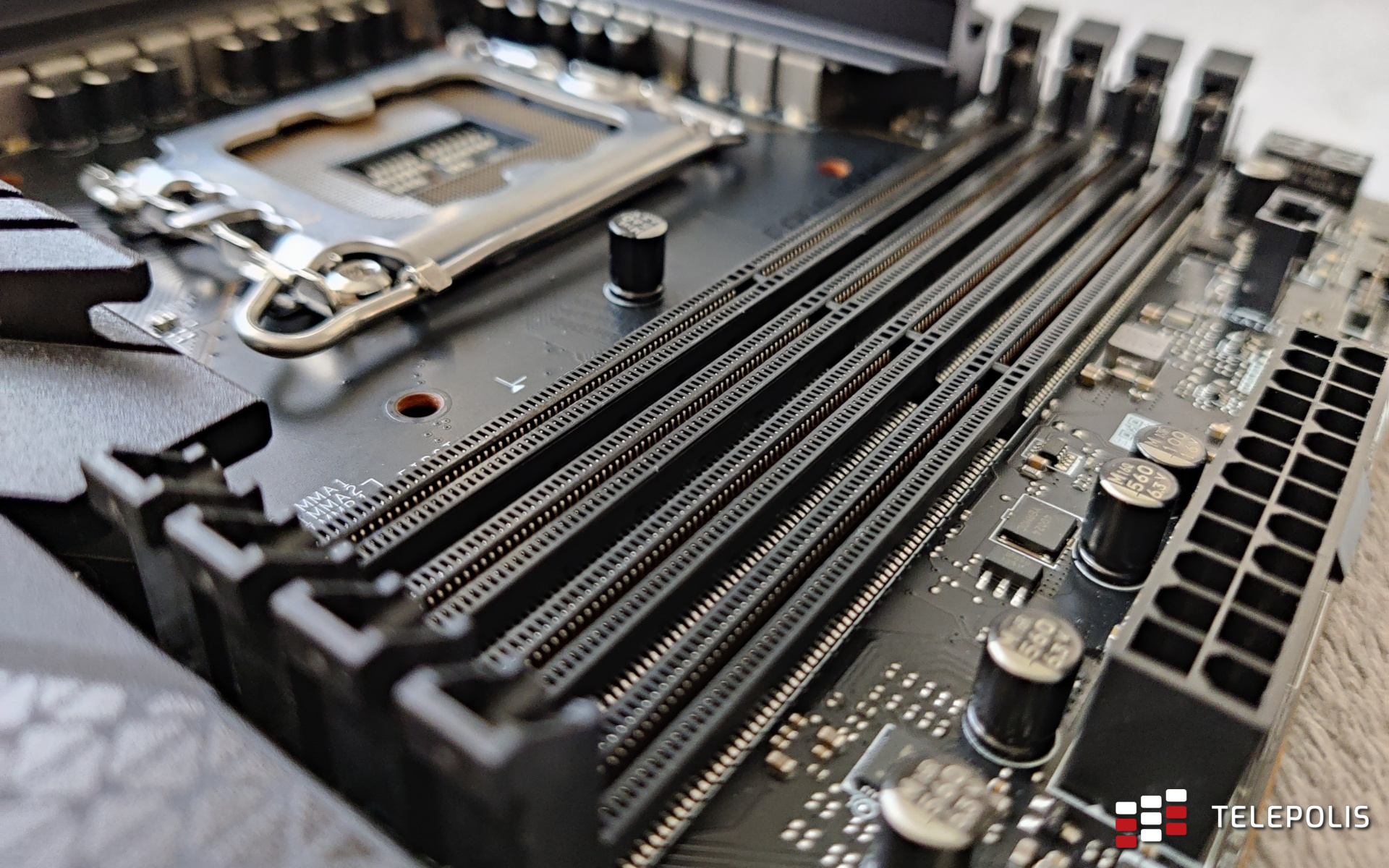 Płyty główne z DDR4 odchodzą do lamusa. Producenci stawiają na DDR5