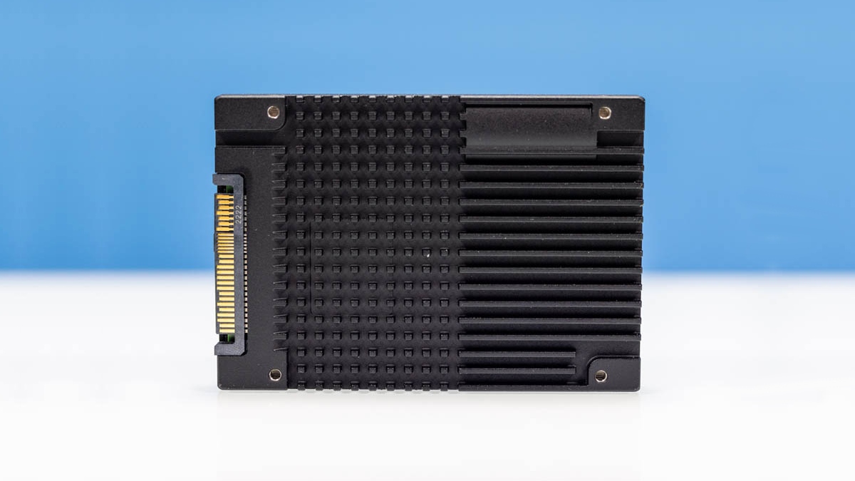 Micron prezentuje bardzo wydajne SSD o pojemności 30 TB