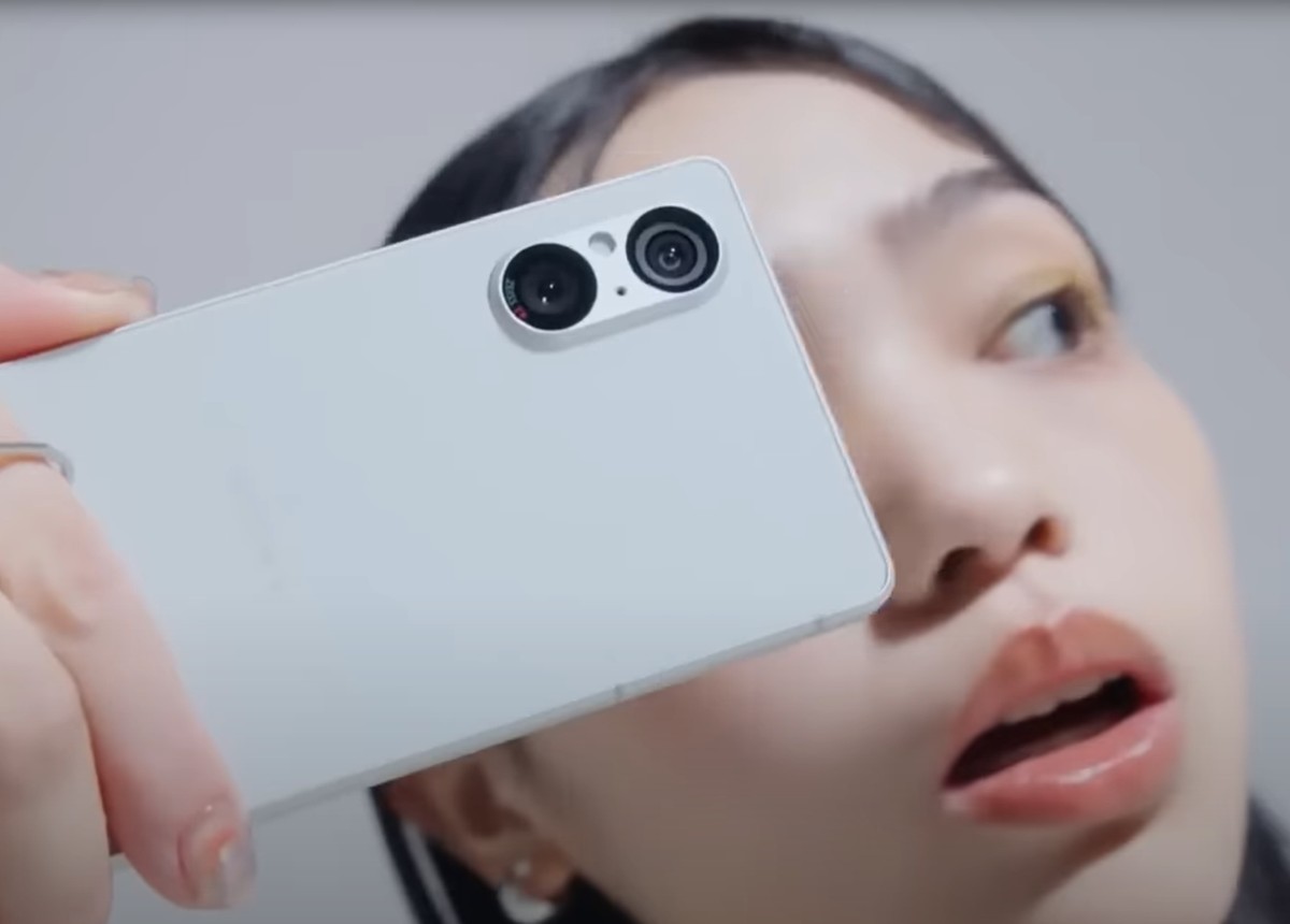 Xperia 5 V na filmie. Sony zmniejsza liczbę aparatów i cenę