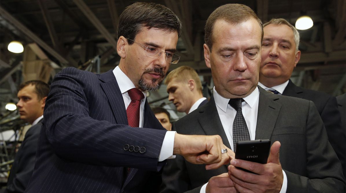 Miedwiediew się mylił. Jego ulubione smartfony znikną z rynku
