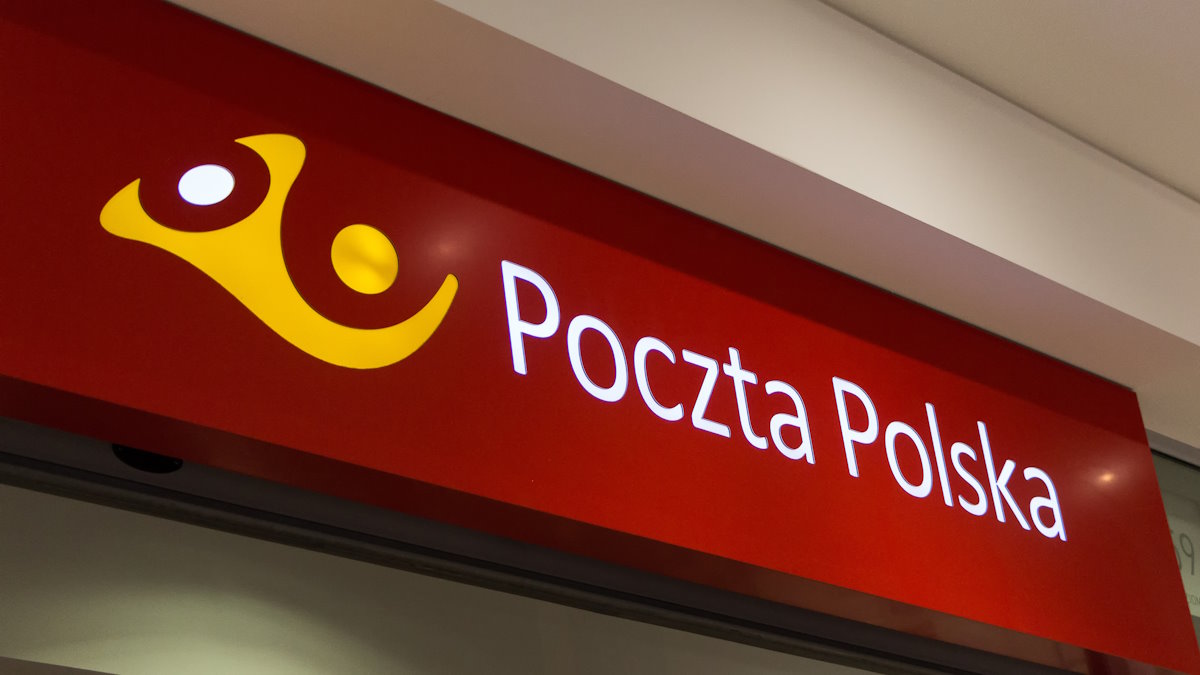 Poczta Polska na skraju upadku. Zamraża działalność