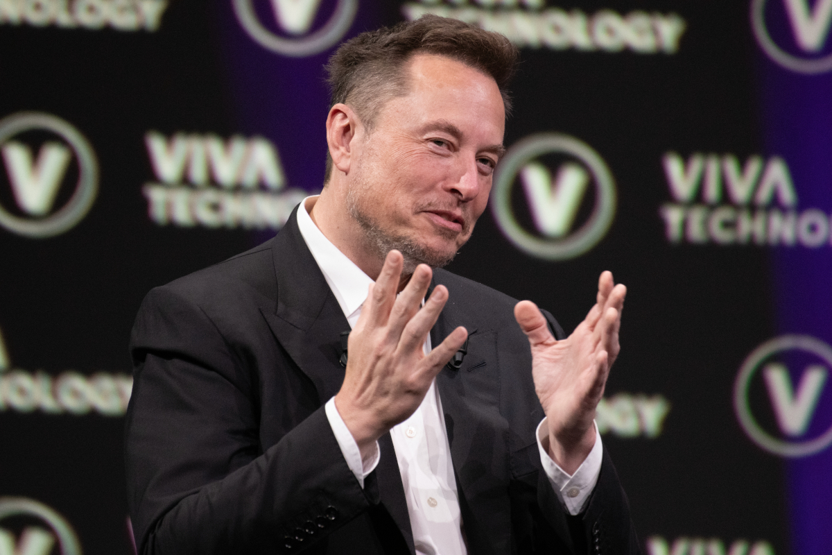 Elon Musk oszalał? Pisanie na X będzie płatne