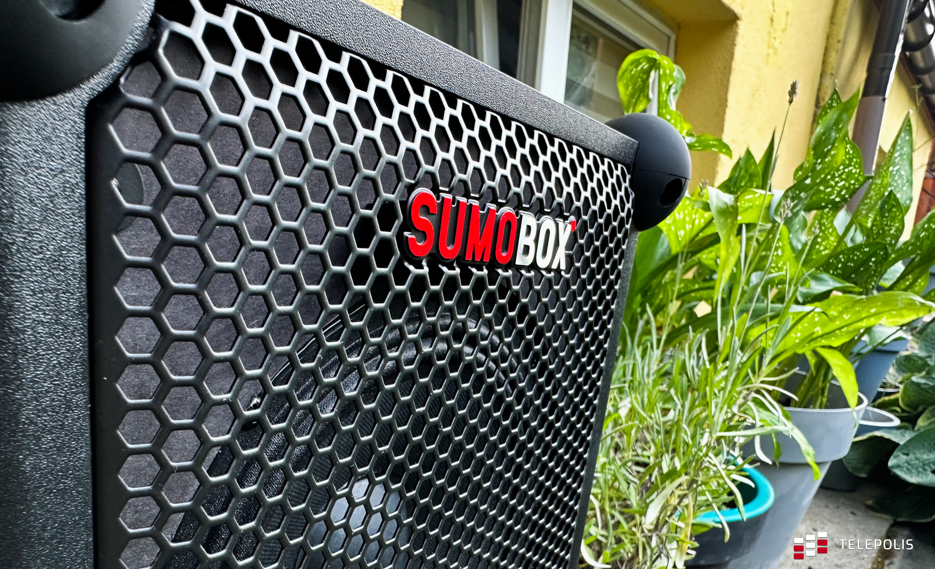 Sharp SumoBox to solidny sprzęt w morzu plastikowej tandety