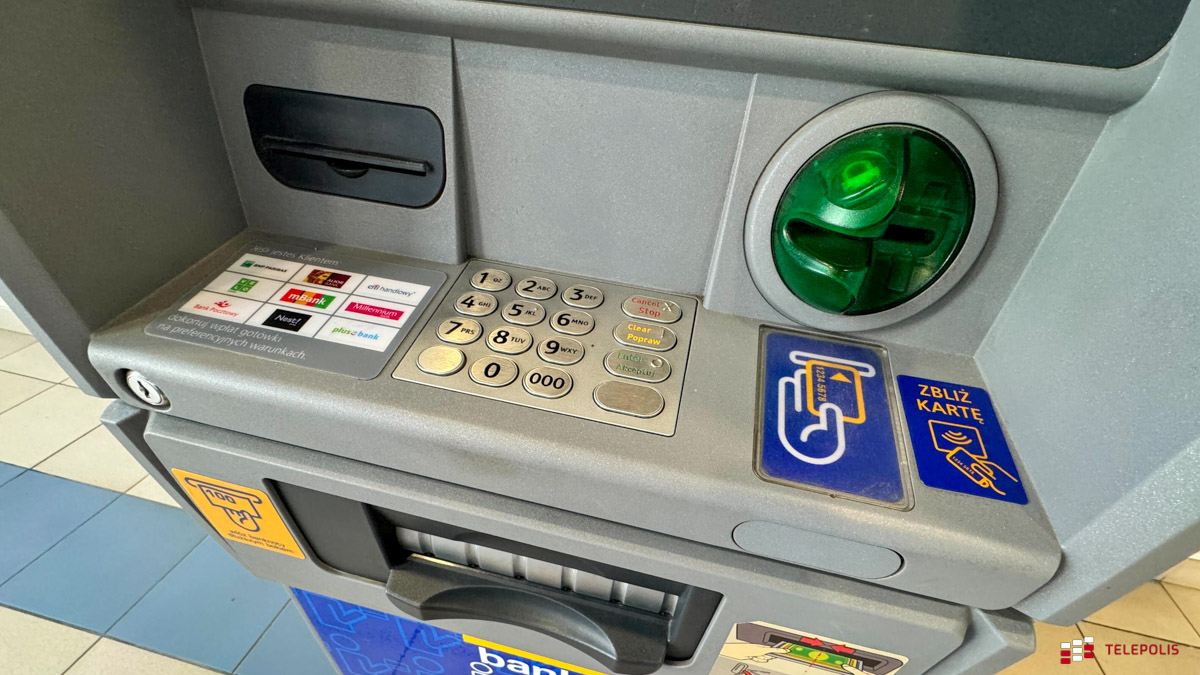 Bankomaty łapią zadyszkę. Polacy wybierają inne opcje