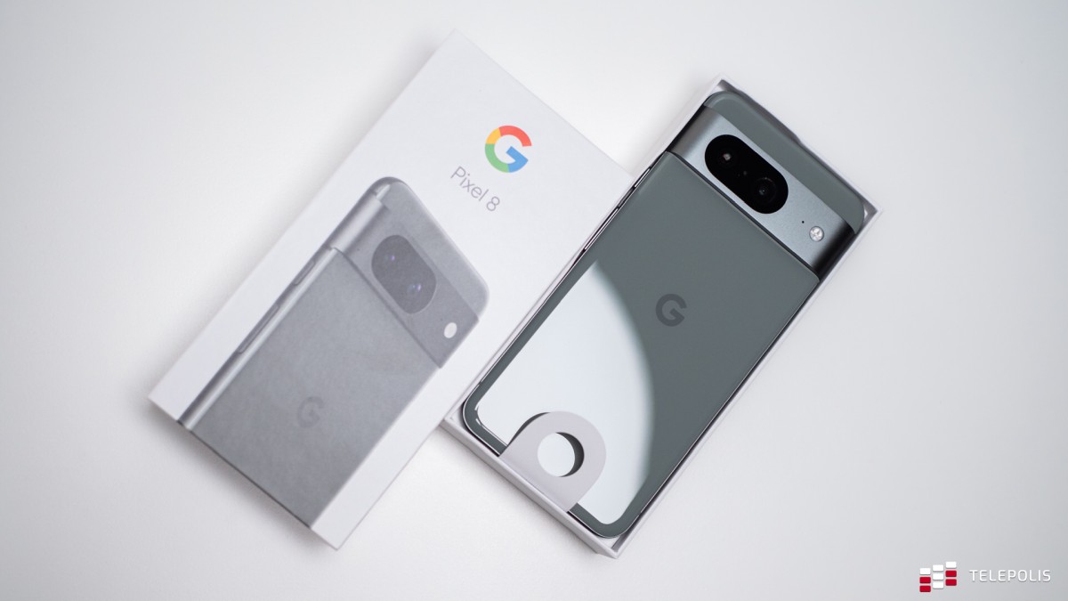 Google Pixel 8 z pudełkiem